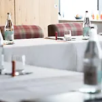 Ambassador Hotel 5*