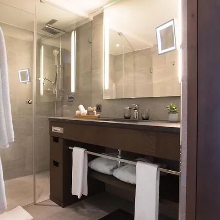 Ambassador Otel 5*